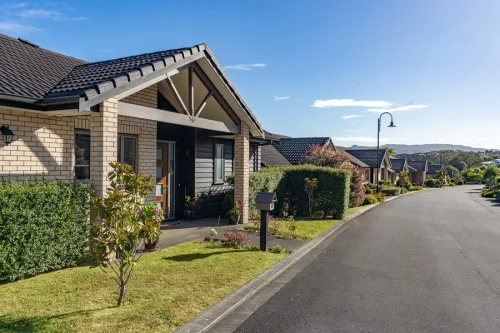 Whitby Lakes Retirement Village