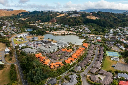 Whitby Lakes Retirement Village