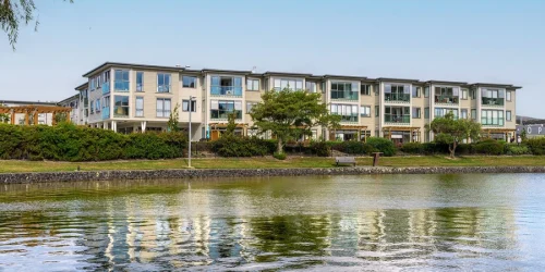 Whitby Lakes Retirement Village